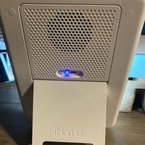 A portable mirror with light and plays music